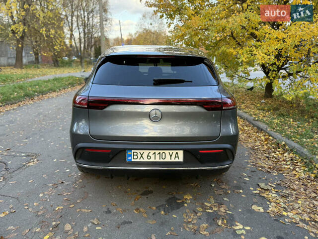 Серый Мерседес EQC, объемом двигателя 0 л и пробегом 30 тыс. км за 39900 $, фото 7 на Automoto.ua