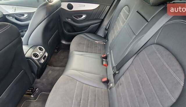 Сірий Мерседес EQC, об'ємом двигуна 0 л та пробігом 80 тис. км за 38800 $, фото 8 на Automoto.ua