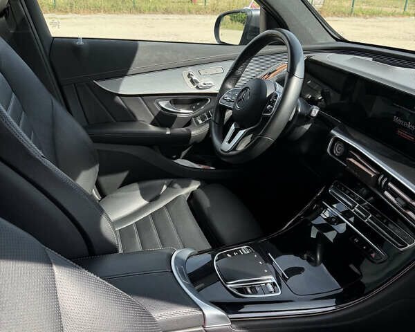 Сірий Мерседес EQC, об'ємом двигуна 0 л та пробігом 35 тис. км за 39900 $, фото 29 на Automoto.ua
