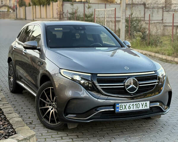 Серый Мерседес EQC, объемом двигателя 0 л и пробегом 30 тыс. км за 38900 $, фото 1 на Automoto.ua