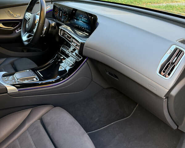 Серый Мерседес EQC, объемом двигателя 0 л и пробегом 30 тыс. км за 39900 $, фото 22 на Automoto.ua