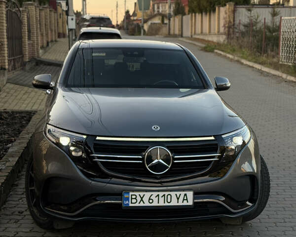 Серый Мерседес EQC, объемом двигателя 0 л и пробегом 30 тыс. км за 38900 $, фото 2 на Automoto.ua