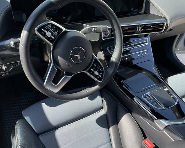 Серый Мерседес EQC, объемом двигателя 0 л и пробегом 40 тыс. км за 41099 $, фото 6 на Automoto.ua