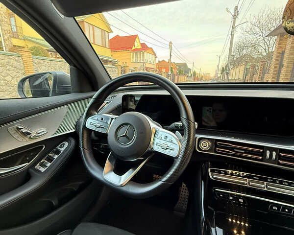 Серый Мерседес EQC, объемом двигателя 0 л и пробегом 30 тыс. км за 38900 $, фото 12 на Automoto.ua