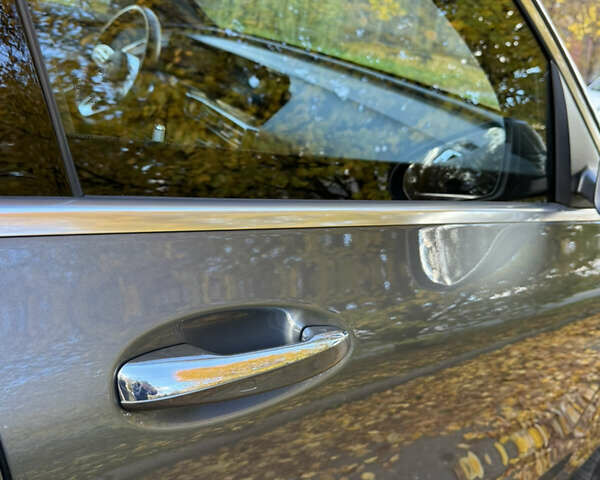 Серый Мерседес EQC, объемом двигателя 0 л и пробегом 30 тыс. км за 39900 $, фото 29 на Automoto.ua