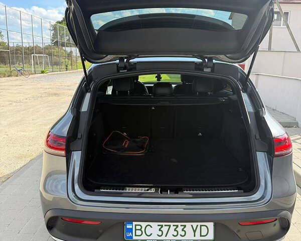 Сірий Мерседес EQC, об'ємом двигуна 0 л та пробігом 35 тис. км за 39900 $, фото 18 на Automoto.ua