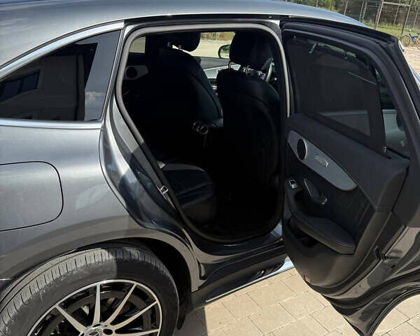 Сірий Мерседес EQC, об'ємом двигуна 0 л та пробігом 35 тис. км за 39900 $, фото 6 на Automoto.ua
