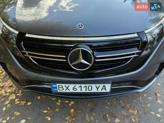 Серый Мерседес EQC, объемом двигателя 0 л и пробегом 30 тыс. км за 39900 $, фото 3 на Automoto.ua