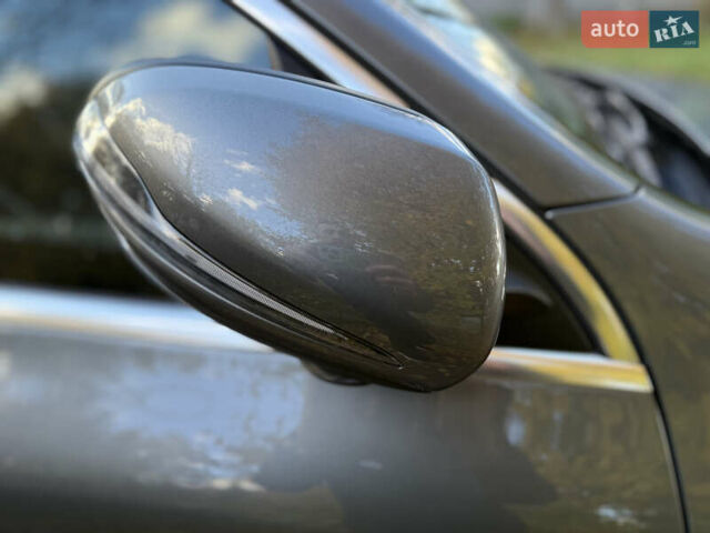 Серый Мерседес EQC, объемом двигателя 0 л и пробегом 30 тыс. км за 39900 $, фото 5 на Automoto.ua