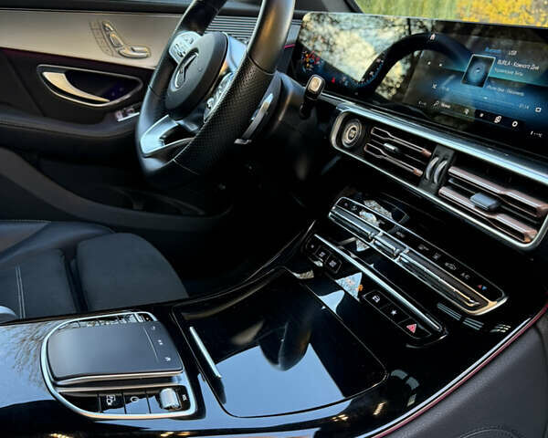 Серый Мерседес EQC, объемом двигателя 0 л и пробегом 30 тыс. км за 38900 $, фото 20 на Automoto.ua