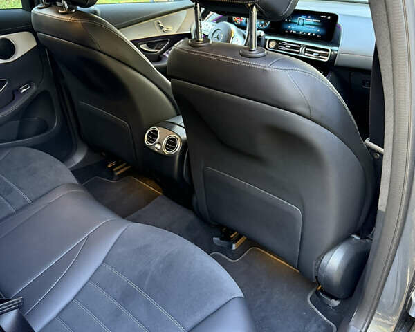 Серый Мерседес EQC, объемом двигателя 0 л и пробегом 30 тыс. км за 38900 $, фото 25 на Automoto.ua