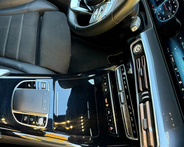 Серый Мерседес EQC, объемом двигателя 0 л и пробегом 30 тыс. км за 39900 $, фото 19 на Automoto.ua