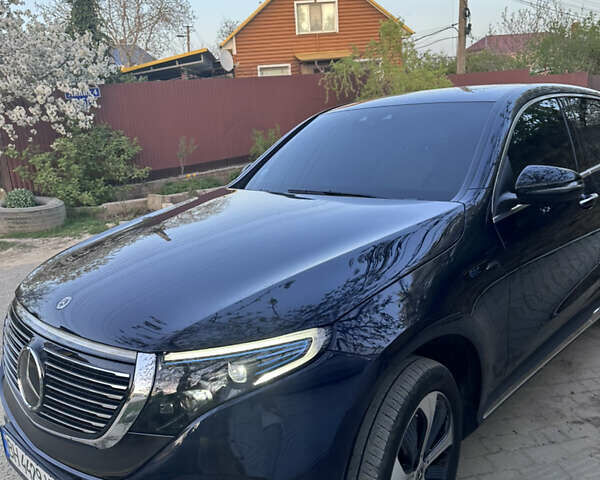 Синий Мерседес EQC, объемом двигателя 0 л и пробегом 17 тыс. км за 35000 $, фото 1 на Automoto.ua