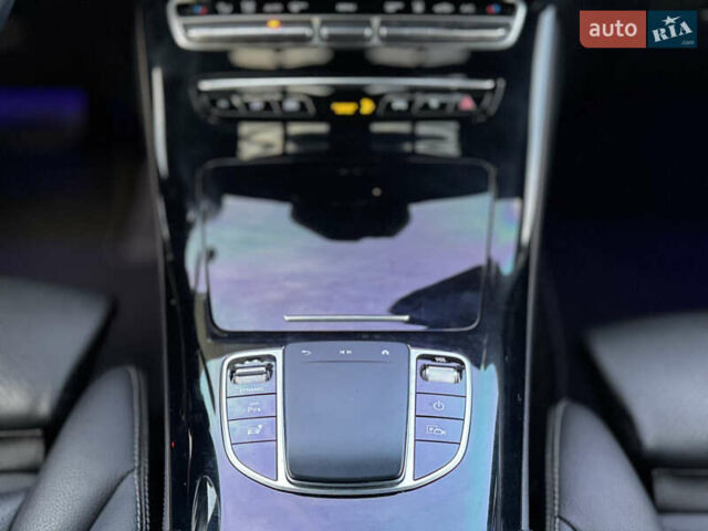 Синій Мерседес EQC, об'ємом двигуна 0 л та пробігом 67 тис. км за 35500 $, фото 25 на Automoto.ua