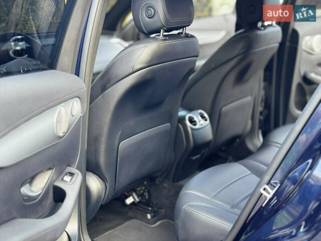 Синій Мерседес EQC, об'ємом двигуна 0 л та пробігом 67 тис. км за 35500 $, фото 34 на Automoto.ua