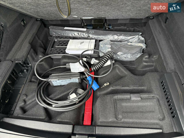 Синій Мерседес EQC, об'ємом двигуна 0 л та пробігом 90 тис. км за 33000 $, фото 119 на Automoto.ua