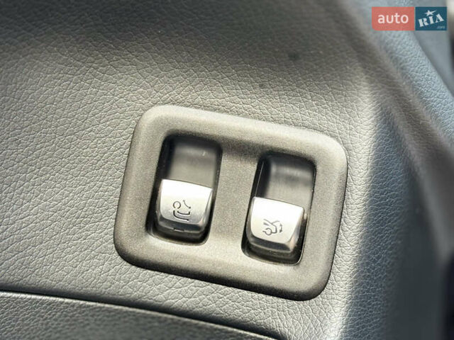 Синій Мерседес EQC, об'ємом двигуна 0 л та пробігом 67 тис. км за 35500 $, фото 36 на Automoto.ua