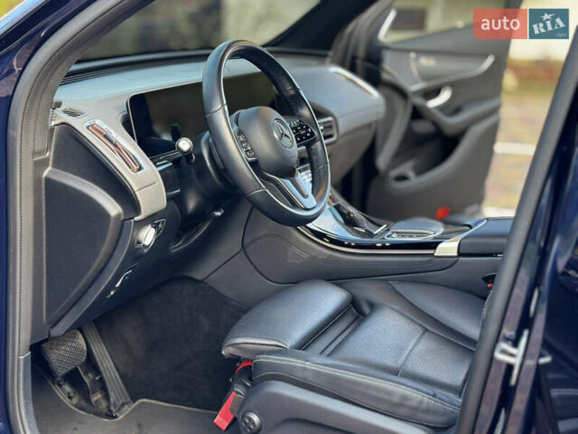 Синій Мерседес EQC, об'ємом двигуна 0 л та пробігом 67 тис. км за 35500 $, фото 39 на Automoto.ua