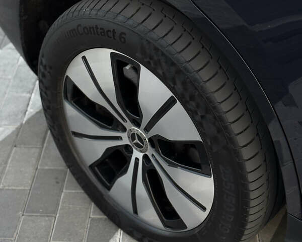 Синій Мерседес EQC, об'ємом двигуна 0 л та пробігом 130 тис. км за 31500 $, фото 10 на Automoto.ua