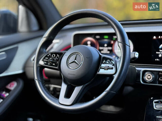 Синій Мерседес EQC, об'ємом двигуна 0 л та пробігом 67 тис. км за 35500 $, фото 24 на Automoto.ua