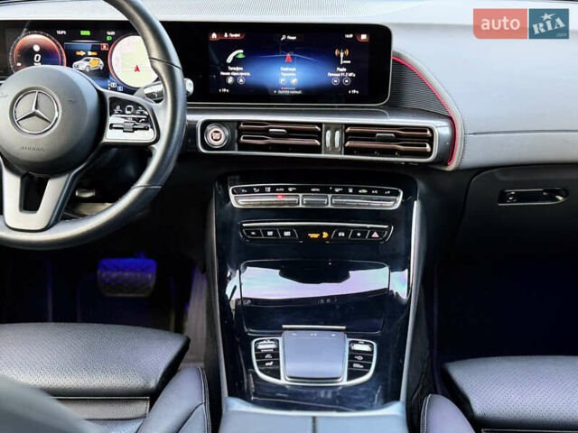 Синій Мерседес EQC, об'ємом двигуна 0 л та пробігом 67 тис. км за 35500 $, фото 26 на Automoto.ua