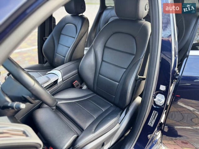 Синій Мерседес EQC, об'ємом двигуна 0 л та пробігом 67 тис. км за 35500 $, фото 29 на Automoto.ua