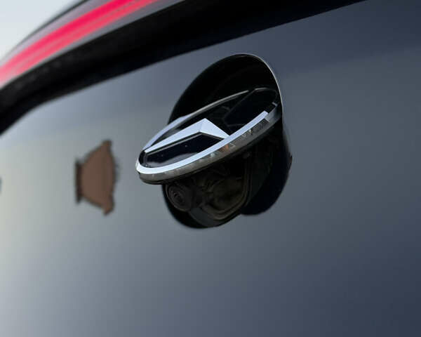 Синій Мерседес EQC, об'ємом двигуна 0 л та пробігом 130 тис. км за 31500 $, фото 8 на Automoto.ua