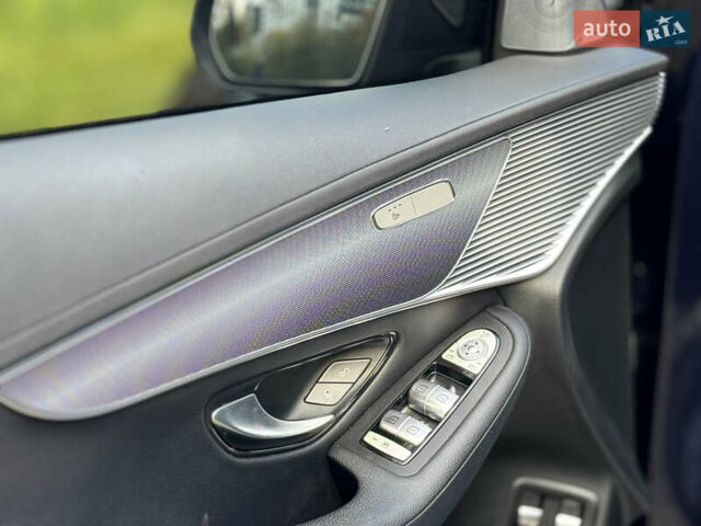 Синій Мерседес EQC, об'ємом двигуна 0 л та пробігом 67 тис. км за 35500 $, фото 37 на Automoto.ua