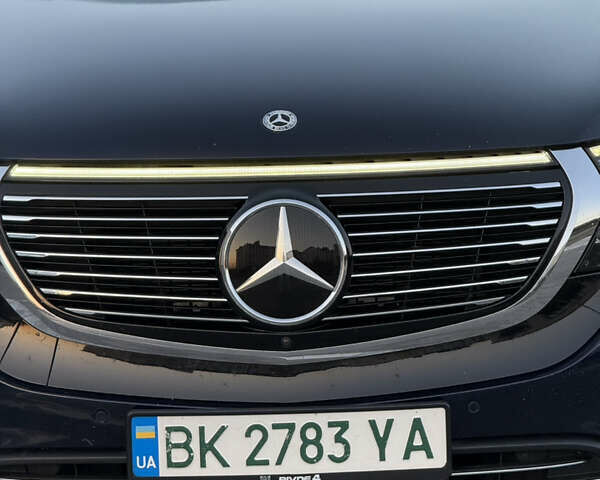 Синій Мерседес EQC, об'ємом двигуна 0 л та пробігом 130 тис. км за 31500 $, фото 12 на Automoto.ua