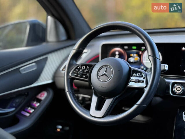 Синій Мерседес EQC, об'ємом двигуна 0 л та пробігом 67 тис. км за 35500 $, фото 27 на Automoto.ua