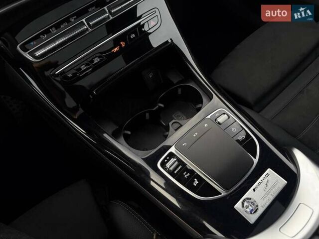 Синий Мерседес EQC, объемом двигателя 0 л и пробегом 40 тыс. км за 37990 $, фото 28 на Automoto.ua