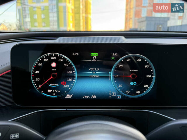 Синий Мерседес EQC, объемом двигателя 0 л и пробегом 119 тыс. км за 34900 $, фото 40 на Automoto.ua