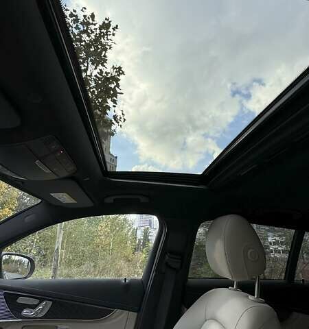 Синий Мерседес EQC, объемом двигателя 0 л и пробегом 24 тыс. км за 43000 $, фото 5 на Automoto.ua