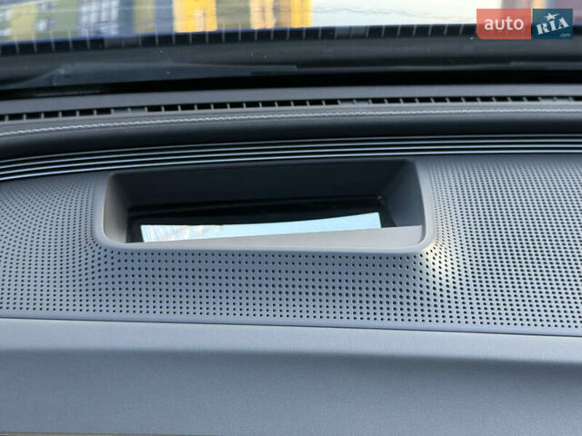 Синий Мерседес EQC, объемом двигателя 0 л и пробегом 119 тыс. км за 34900 $, фото 15 на Automoto.ua