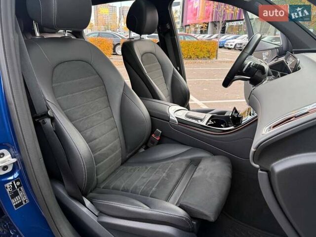 Синий Мерседес EQC, объемом двигателя 0 л и пробегом 40 тыс. км за 37990 $, фото 13 на Automoto.ua