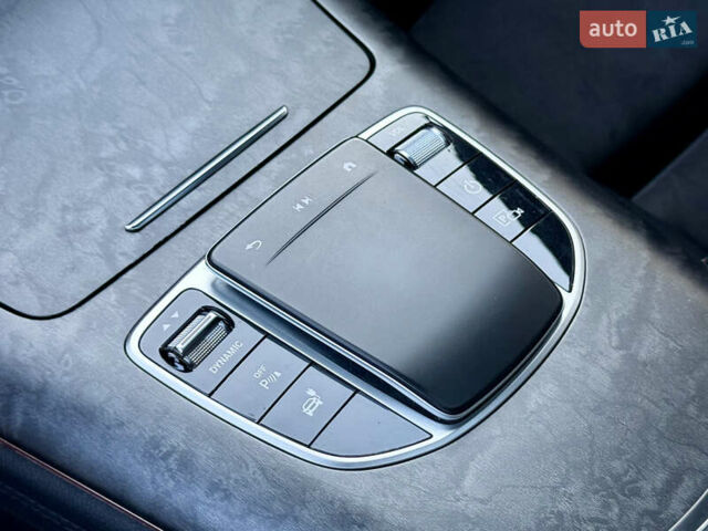 Синий Мерседес EQC, объемом двигателя 0 л и пробегом 119 тыс. км за 34900 $, фото 63 на Automoto.ua