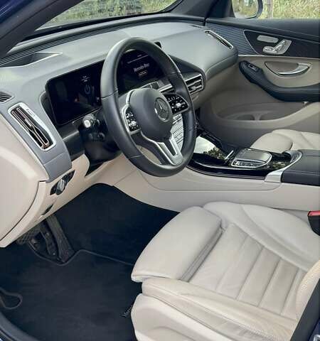 Синий Мерседес EQC, объемом двигателя 0 л и пробегом 24 тыс. км за 43000 $, фото 4 на Automoto.ua