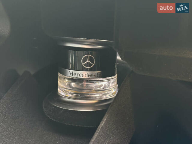 Синий Мерседес EQC, объемом двигателя 0 л и пробегом 119 тыс. км за 34900 $, фото 94 на Automoto.ua