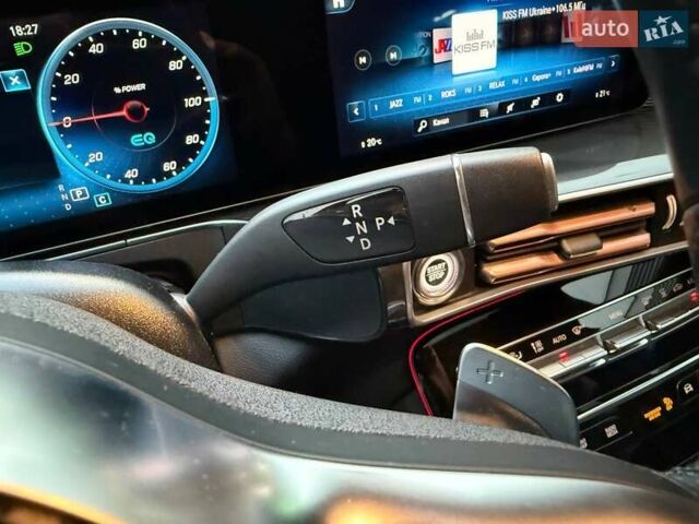 Синий Мерседес EQC, объемом двигателя 0 л и пробегом 38 тыс. км за 38490 $, фото 20 на Automoto.ua