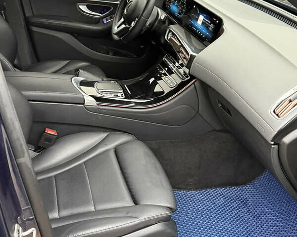 Синій Мерседес EQC, об'ємом двигуна 0 л та пробігом 73 тис. км за 32500 $, фото 6 на Automoto.ua