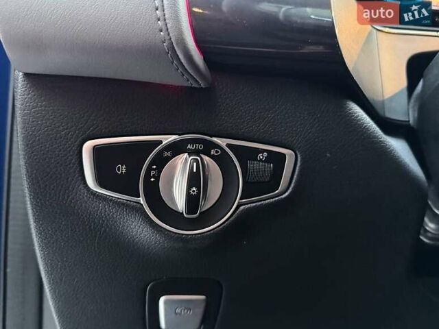 Синий Мерседес EQC, объемом двигателя 0 л и пробегом 38 тыс. км за 38490 $, фото 17 на Automoto.ua