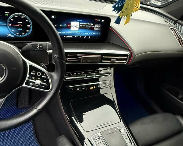 Синій Мерседес EQC, об'ємом двигуна 0 л та пробігом 73 тис. км за 32500 $, фото 7 на Automoto.ua