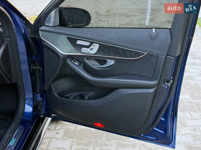 Синий Мерседес EQC, объемом двигателя 0 л и пробегом 119 тыс. км за 34900 $, фото 46 на Automoto.ua