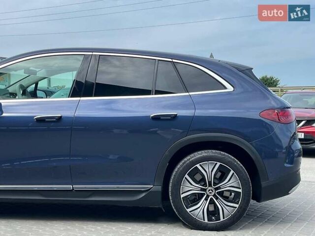 Синий Мерседес EQC, объемом двигателя 0 л и пробегом 15 тыс. км за 49890 $, фото 4 на Automoto.ua