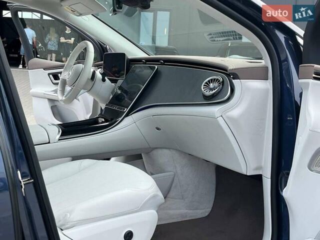 Синий Мерседес EQC, объемом двигателя 0 л и пробегом 15 тыс. км за 49890 $, фото 23 на Automoto.ua