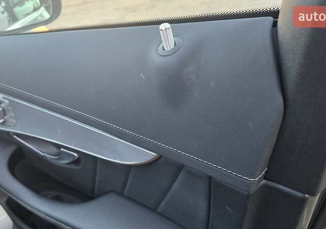 Зеленый Мерседес EQC, объемом двигателя 0 л и пробегом 100 тыс. км за 29850 $, фото 6 на Automoto.ua