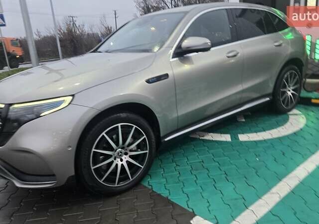 Зеленый Мерседес EQC, объемом двигателя 0 л и пробегом 100 тыс. км за 29850 $, фото 8 на Automoto.ua