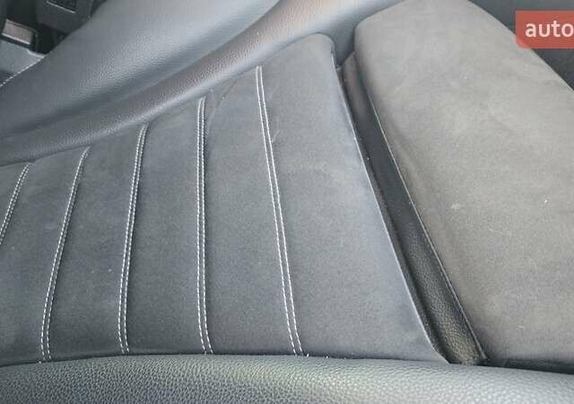 Зеленый Мерседес EQC, объемом двигателя 0 л и пробегом 100 тыс. км за 29850 $, фото 5 на Automoto.ua