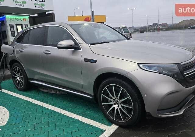 Зеленый Мерседес EQC, объемом двигателя 0 л и пробегом 100 тыс. км за 29850 $, фото 3 на Automoto.ua