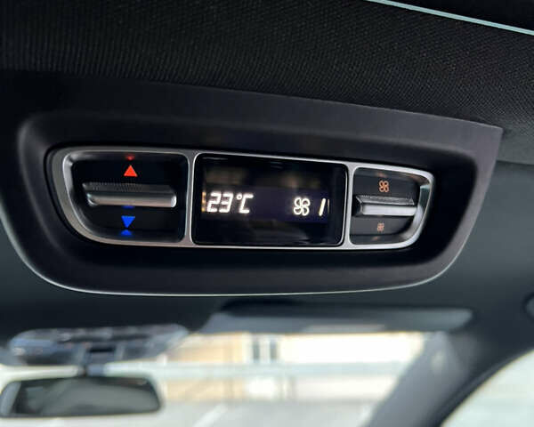 Белый Мерседес EQV, объемом двигателя 0 л и пробегом 124 тыс. км за 39999 $, фото 59 на Automoto.ua
